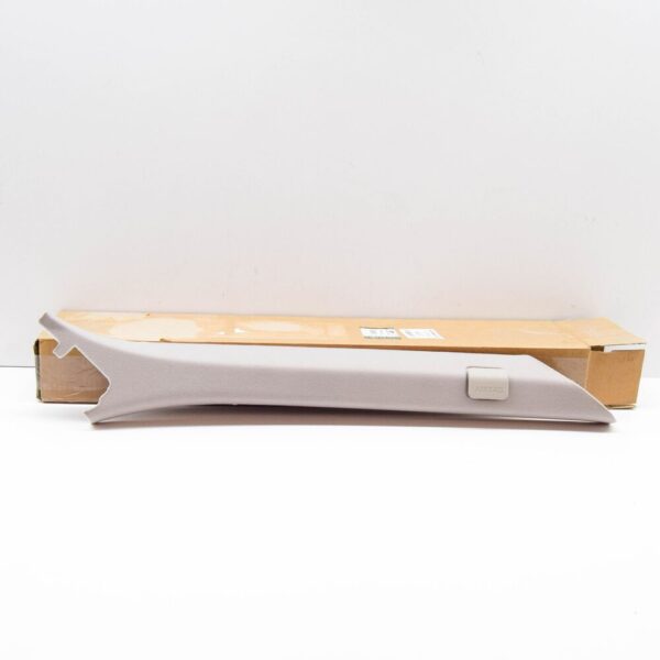 EMB500320LUM - LAND ROVER DISCOVERY L319 Right A Pillar Trim EMB500320LUM New Genuine