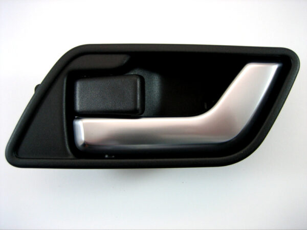 FVC500350WWE - LR Range Rover Sport L320 Door Handle Inside Front Left FVC500350WWE NEW ORIGINAL