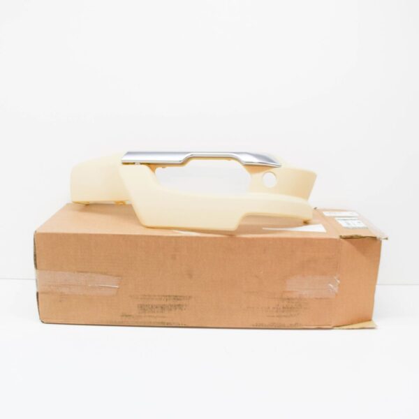 HJR500021VAE - LR RANGE ROVER 3 L322 Front Right Seat Side Trim Panel HJR500021VAE NEW GENUINE