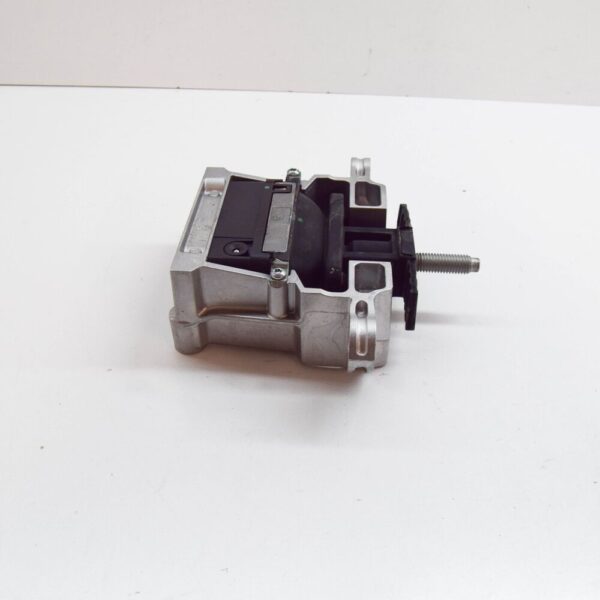 J9C19957 - Jaguar E-Pace X540 Engine Mount J9C19957 NEW