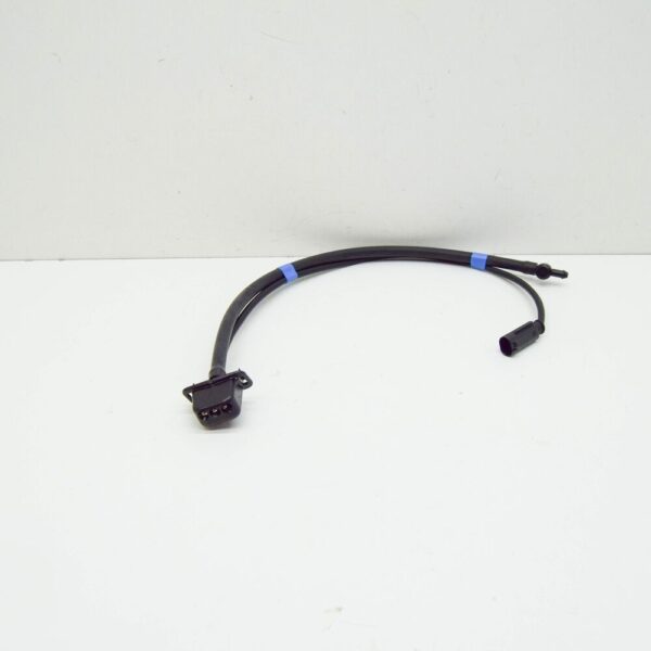 J9C4760 - Jaguar E-Pace X540 Windshield Washer Left Jet J9C4760 NEW GENUINE