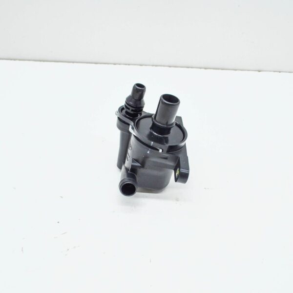JDE38626 - Jaguar E-Pace X540 Oil Coolant Separator JDE38626 NEW GENUINE