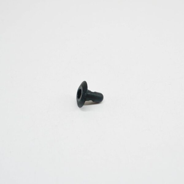 LR000081 - LAND ROVER FREELANDER L359 Tail Light Clip LR000081 NEW GENUINE
