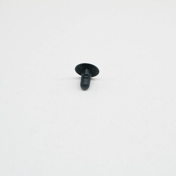 LR000081 - LAND ROVER FREELANDER L359 Tail Light Clip LR000081 NEW GENUINE