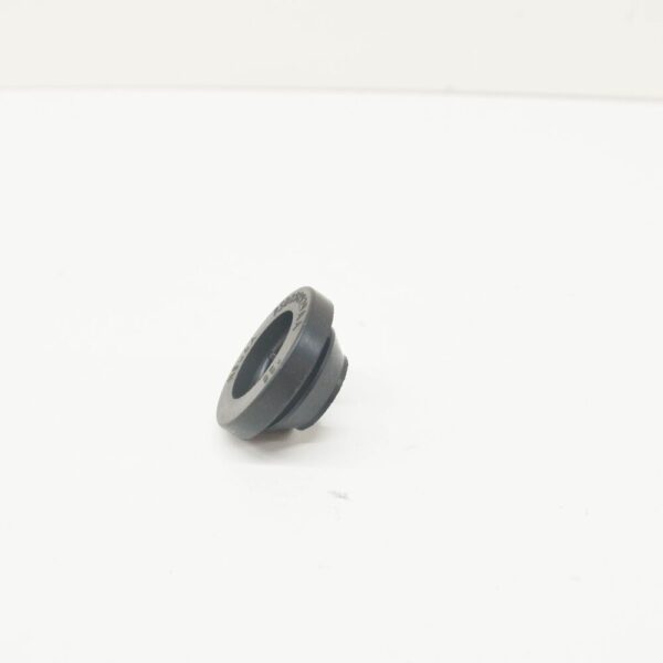 LR000753 - LAND ROVER FREELANDER L359 Air Cleaner Insulator LR000753 NEW GENUINE