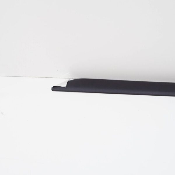 LR001666 - LR FREELANDER LR2 L359 Front Right Door Upper Molding LR001666 NEW OEM