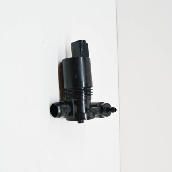 LR002301 - Land Rover Freelander 2 L359 Washwater Tank Pump LR002301 New Original