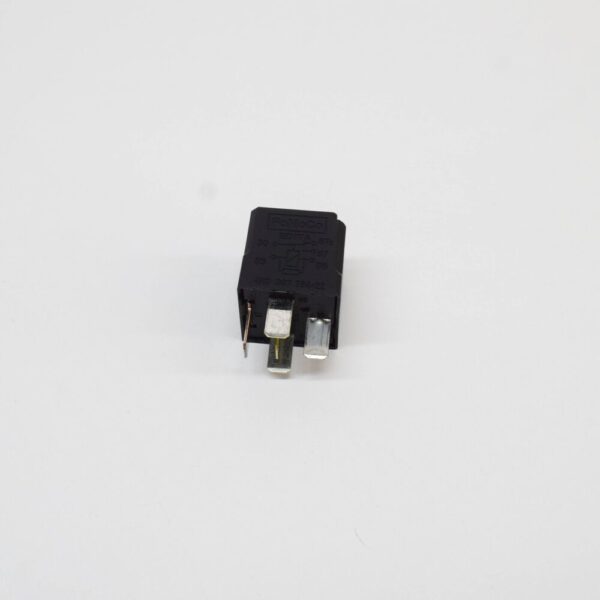 LR003750 - LR FREELANDER 2 L359 40 AMP 5 Port Mini Multi-Relay LR003750 NEW REAL