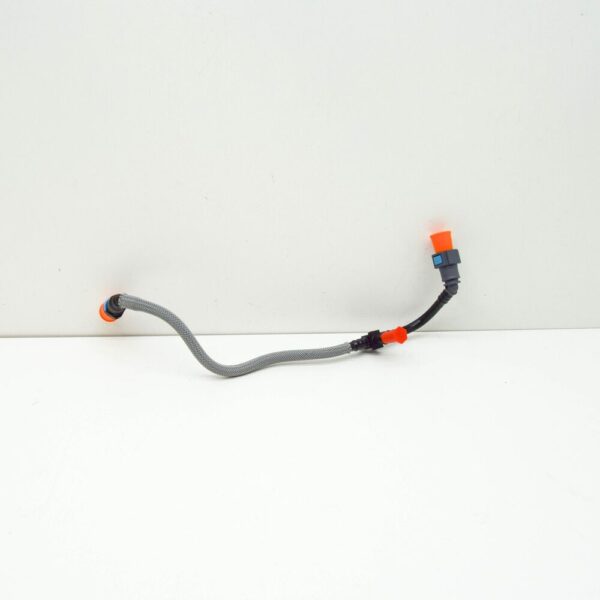 LR005687 - LAND ROVER DISCOVERY IV L319 Fuel Return Pipe LR005687 NEW GENUINE