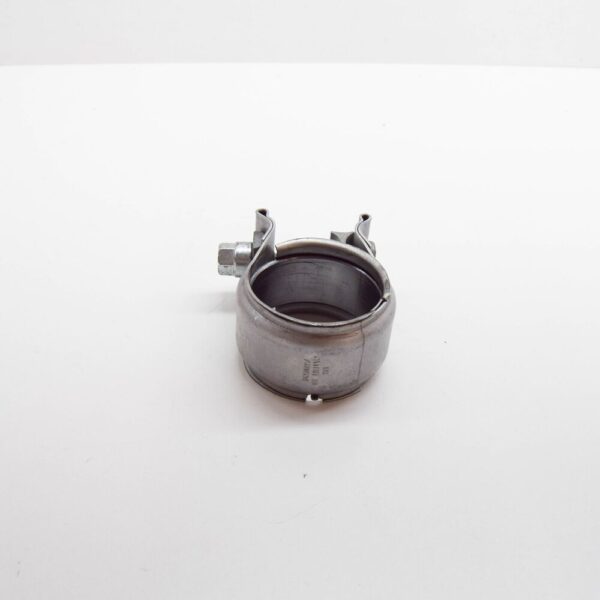 LR009430 - LAND ROVER DISCOVERY 4 L319 Front Exhaust Muffler Clamp LR009430 NEW GENUINE