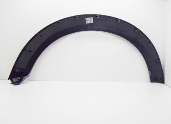 LR010631 - LAND ROVER DISCOVERY L319 Front Right Fender Molding LR010631 New Genuine