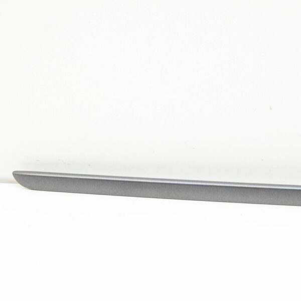 LR011183 - LAND ROVER RANGE ROVER L322 Tailgate Reveal Strip LR011183 NEW