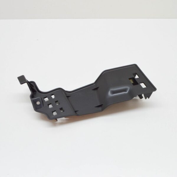 LR011469 - LAND ROVER RANGE ROVER L322 Battery Box Cover LR011469 NEW GENUINE