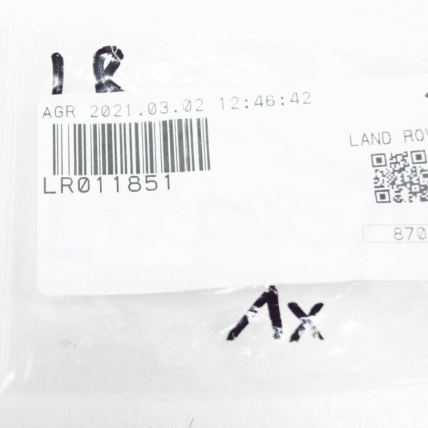LR011851 - 10PCS LAND ROVER RANGE ROVER 3 L322 FRONT BUMPER LOCKING BOLT LR011851