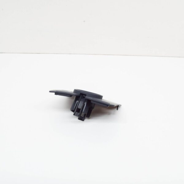 LR011882 - LR RANGE ROVER L322 mount for parking aid rear left LR011882 NEW