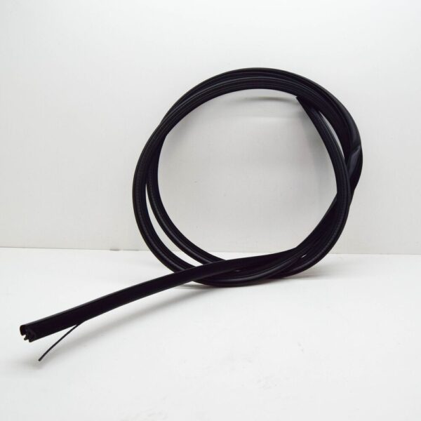 LR012459 - LAND ROVER RANGE ROVER L322 Rear Door Seal LR012459 NEW GENUINE