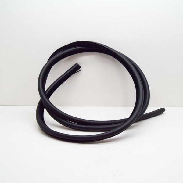LR012459 - LAND ROVER RANGE ROVER L322 Rear Door Seal LR012459 NEW GENUINE