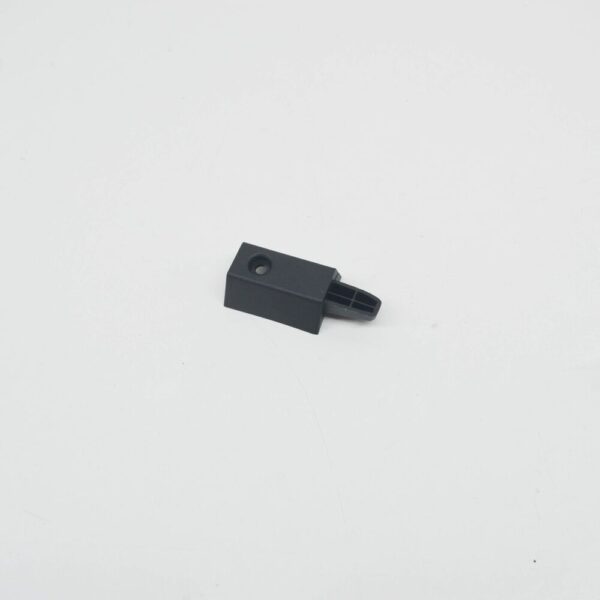 LR012846 - LAND ROVER FREELANDER 2 L359 Parcel Shelf Pin Catch LR012846 NEW