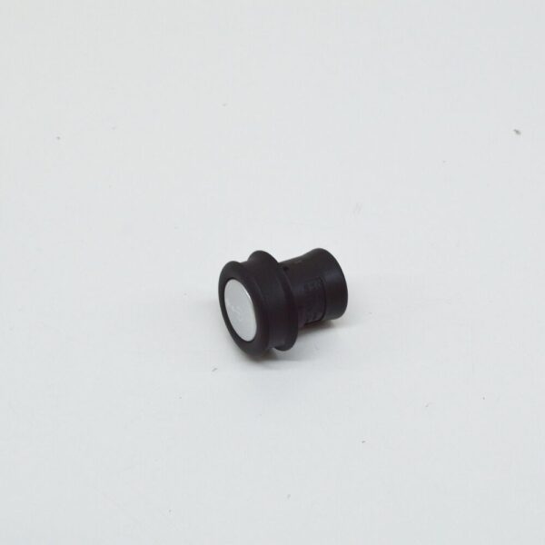 LR014221 - LAND ROVER RANGE ROVER EVOQUE L538 Socket Blind Cover LR014221 NEW