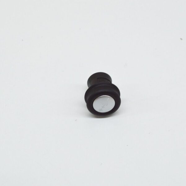 LR014221 - LAND ROVER RANGE ROVER EVOQUE L538 Socket Blind Cover LR014221 NEW