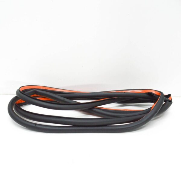 LR015154 - LAND ROVER DISCOVERY 4 L319 Front Door Gasket Strip LR015154 NEW