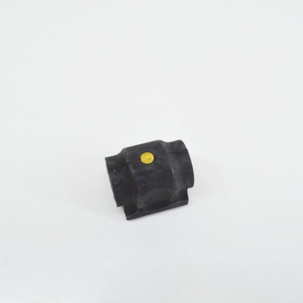LR015339 - LAND ROVER DISCOVERY 3 L319 Front Stabilizer Bush LR015339 NEW