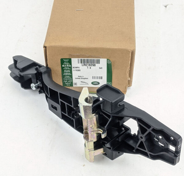 LR018298 - LAND ROVER DISCOVERY 3 L319 Rear Door Handle Foot Left LR018298 NEW GENUINE
