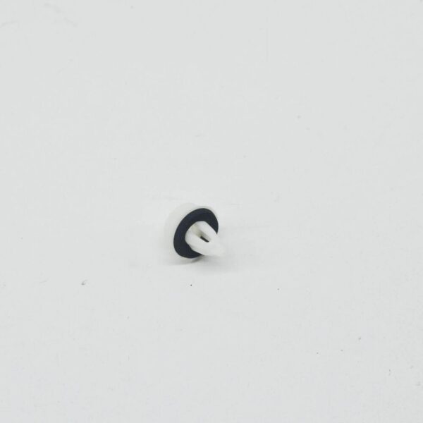 LR018389 - LAND ROVER RANGE ROVER L322 Rocker Lever Shape Clip LR018389 NEW GENUINE