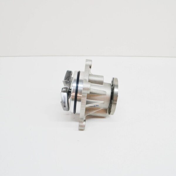 LR022688 - Land Rover Range Rover III L322 Water Pump LR022688 New Genuine