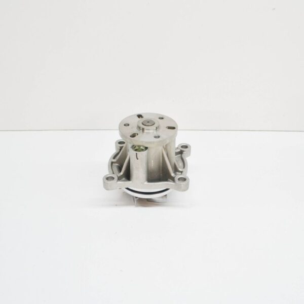 LR022688 - Land Rover Range Rover III L322 Water Pump LR022688 New Genuine