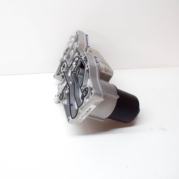 LR022895 - LAND ROVER RANGE ROVER III L322 Oil Cooler LR113200 NEW