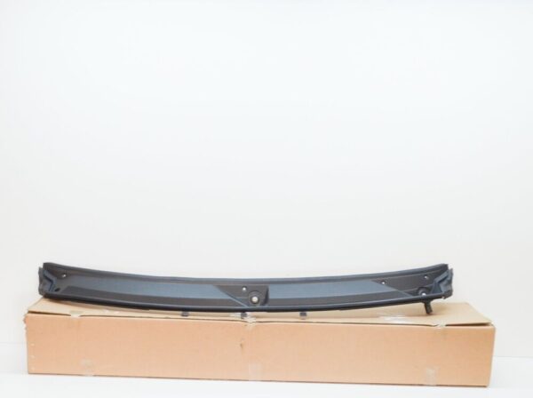LR022997 - LAND ROVER RANGE ROVER L322 Front Wiper Trim LHD LR022997 New Original