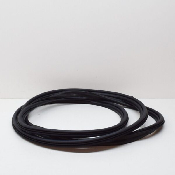 LR024161 - LAND ROVER RANGE ROVER L322 Tailgate Door Seal LR024161 NEW GENUINE