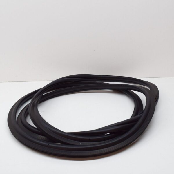 LR024161 - LAND ROVER RANGE ROVER L322 Tailgate Door Seal LR024161 NEW GENUINE