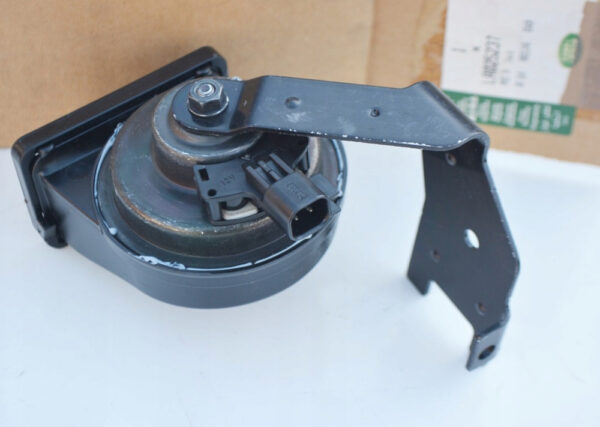 LR025237 - Land Rover Range Rover III L322 Horn Signal LR025237 NEW ORIGINAL