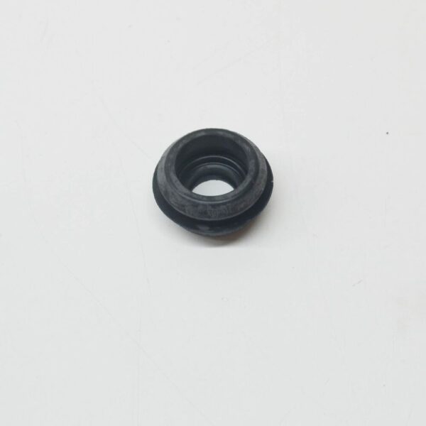 LR030338 - Land Rover Discovery 4 L319 Rear Wiper Engine Seal LR030338 NEW GENUINE