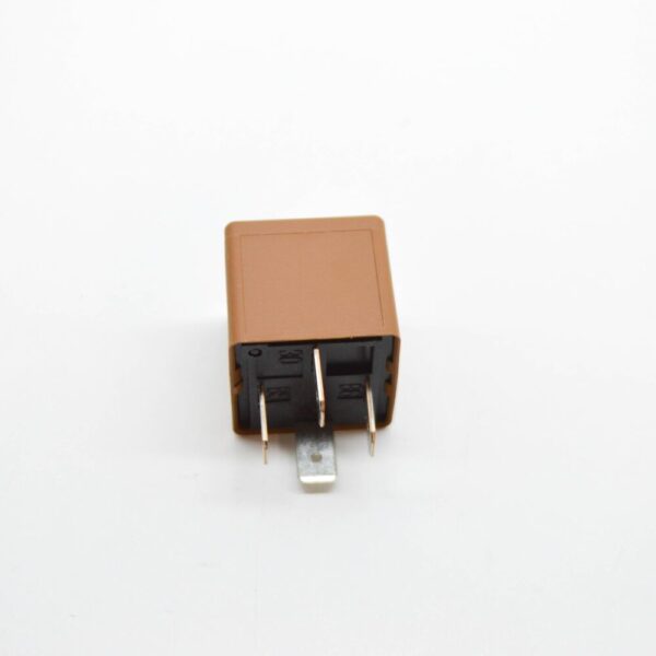LR030372 - LAND ROVER RANGE ROVER EVOQUE L538 40 AMP Relay LR030372 NEW GENUINE
