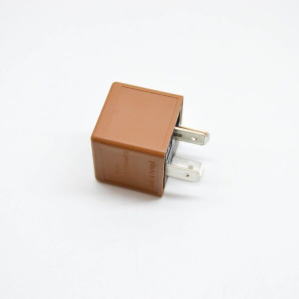 LR030372 - LAND ROVER RANGE ROVER EVOQUE L538 40 AMP Relay LR030372 NEW GENUINE