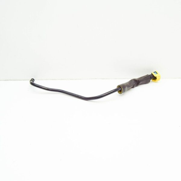 LR030556 - LAND ROVER DISCOVERY IV L319 Under Floor Fuel Return Tube LR030556 NEW GENUINE