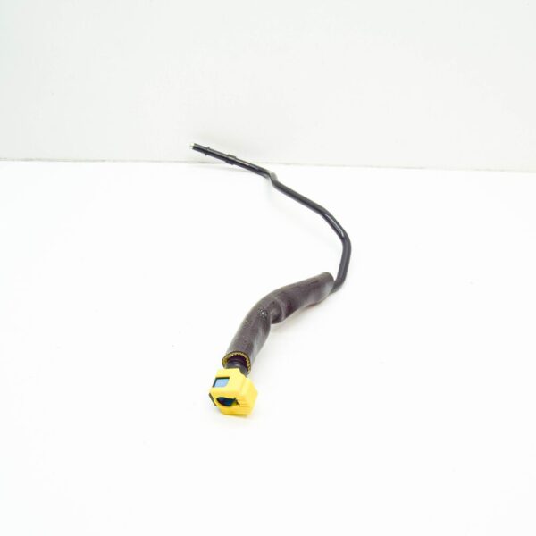 LR030556 - LAND ROVER DISCOVERY IV L319 Under Floor Fuel Return Tube LR030556 NEW GENUINE
