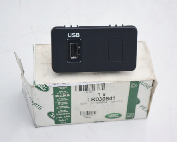 LR030641 - LAND ROVER DISCOVERY IV L319 USB Female LR030641 NEW ORIGINAL