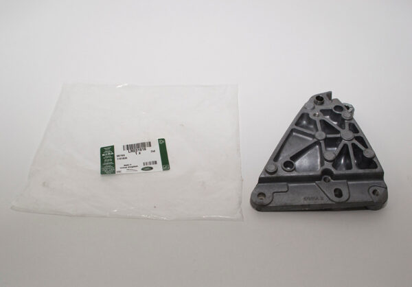 LR031916 - LAND ROVER DEFENDER L316 Power Steering Pump Mount LR031916 NEW Original