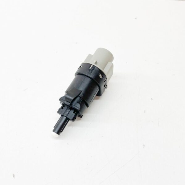 LR032956 - LAND ROVER FREELANDER 2 L359 Stop Lamp Switch LR032956 NEW GENUINE