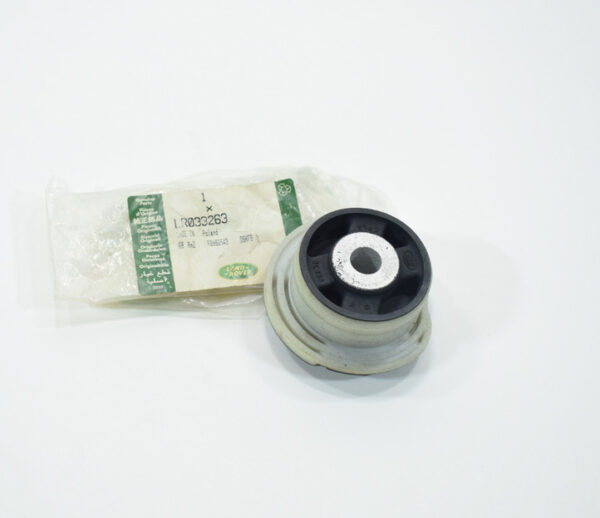 LR033263 - LAND ROVER DISCOVERY V L462 insulator for front cross beam LR033263 mint condition