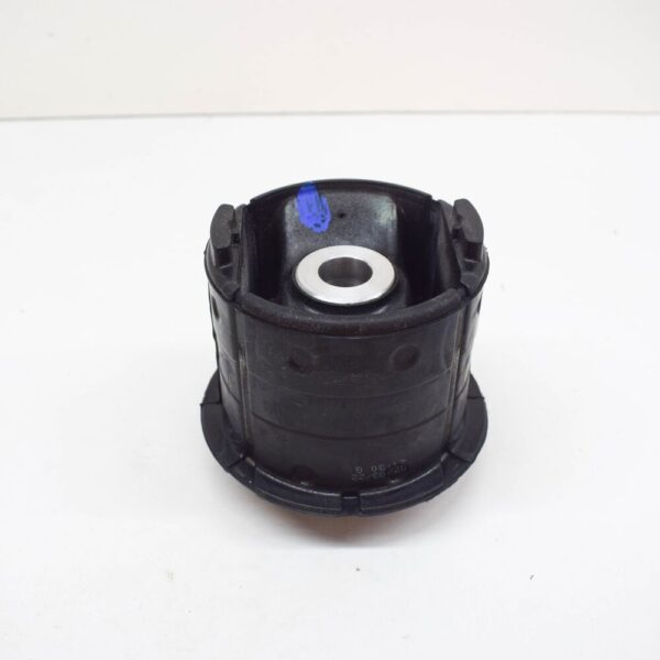 LR037514 - LR RANGE ROVER IV L405 rear cross beam rear insulator LR037514 NEW