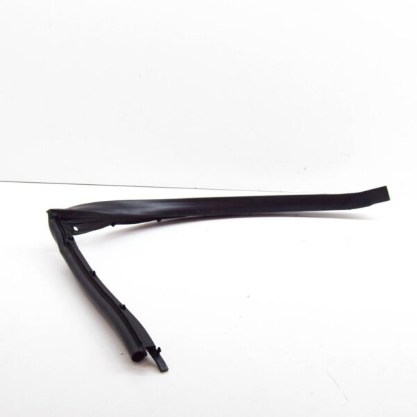 LR037762 - LAND ROVER RANGE ROVER L322 Rear Left Door Seal LR037762 New Genuine