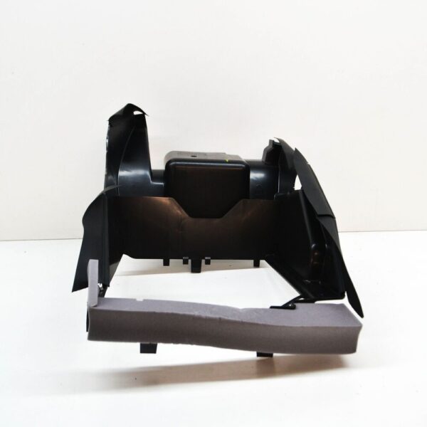 LR038055 - LR RANGE ROVER IV L405 front cooler right air deflector LR038055 NEW original