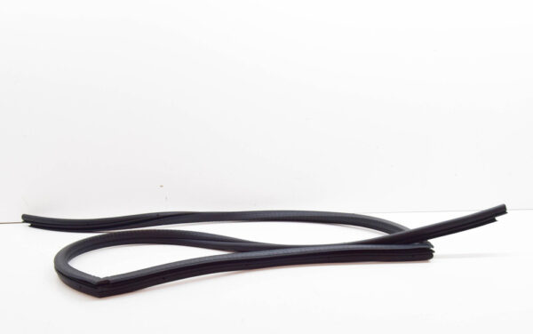 LR077686 - LAND ROVER DEFENDER L316 Front Left Door Seal Rubber LR077686 NEW GENUINE