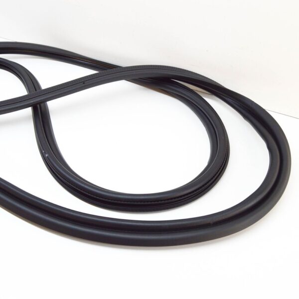 LR079670 - LAND ROVER DISCOVERY SPORT L550 Rear Tailgate Hatch Seal LR178744 NEW GENUINE