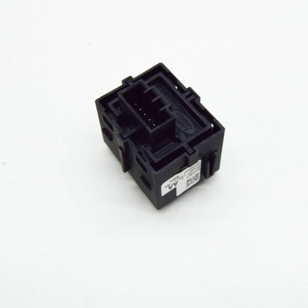 LR081321 - LAND ROVER DISCOVERY V L462 Electric Deployable Tow Switch LR081321 NEW GENUINE